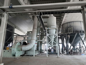 4500目粉煤灰磨粉机设备可以将粉煤灰加工成4500目粉煤灰粉的设备